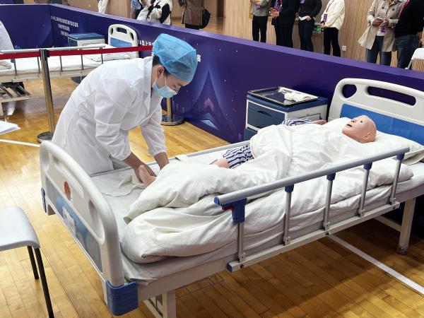 养老服务业“人才焦虑”:紧缺的除了人员数量,还有什么? 养老服务业“人才焦虑”:紧缺的除了人员数量,还有什么?