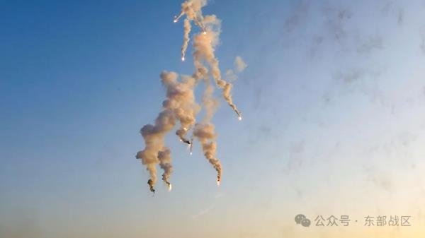 舰艇编队,持续鏖战数昼夜…… 舰艇编队,持续鏖战数昼夜……