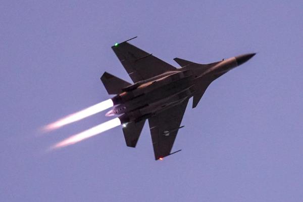 超炫酷舰载歼击机高清壁纸来了