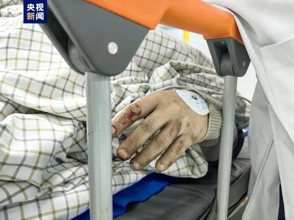 跳轨旅客最新后续!伤情进展 跳轨旅客最新后续!伤情进展