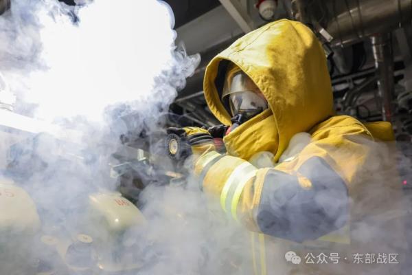 舰艇编队,持续鏖战数昼夜…… 舰艇编队,持续鏖战数昼夜……