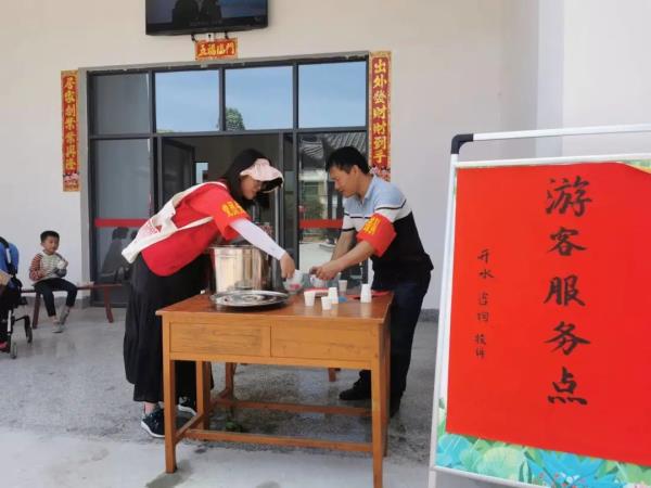 “用四个小时翻山越岭去上学!”网友拍到震撼一幕,评论区:当初我也是这样…… “用四个小时翻山越岭去上学!”网友拍到震撼一幕,评论区:当初我也是这样……