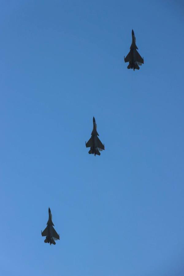 超炫酷舰载歼击机高清壁纸来了