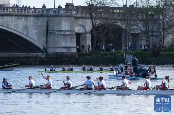 牛津剑桥赛艇对抗赛|剑桥男、女队获胜 牛津剑桥赛艇对抗赛|剑桥男、女队获胜