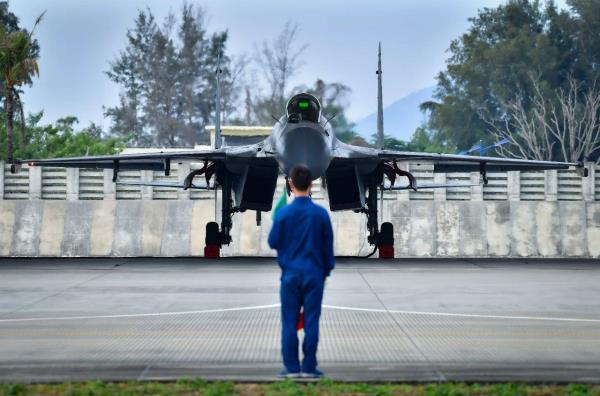 超炫酷舰载歼击机高清壁纸来了