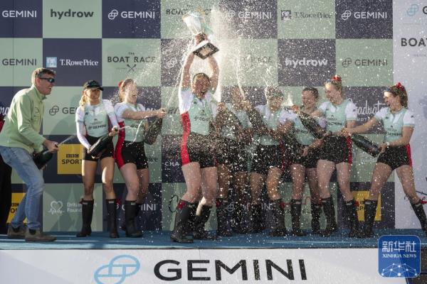 牛津剑桥赛艇对抗赛|剑桥男、女队获胜 牛津剑桥赛艇对抗赛|剑桥男、女队获胜
