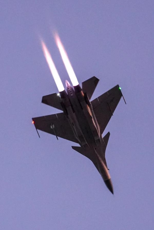 超炫酷舰载歼击机高清壁纸来了