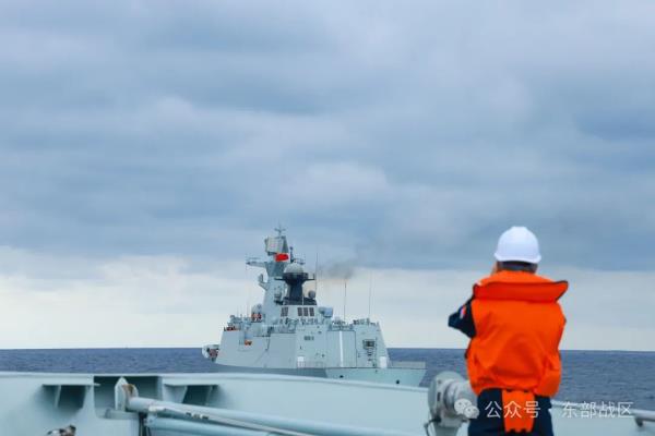 舰艇编队,持续鏖战数昼夜…… 舰艇编队,持续鏖战数昼夜……