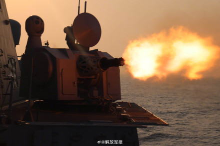 昼夜不息！多艘舰艇火力全开