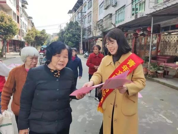 “用四个小时翻山越岭去上学!”网友拍到震撼一幕,评论区:当初我也是这样…… “用四个小时翻山越岭去上学!”网友拍到震撼一幕,评论区:当初我也是这样……