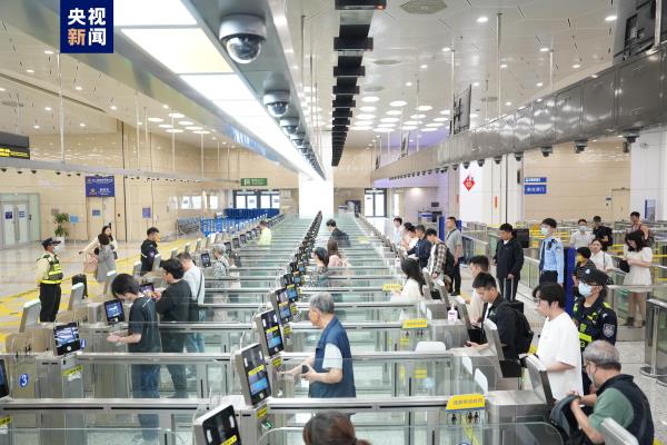 横琴口岸第一季度出入境旅客540万人次 同比增长58%