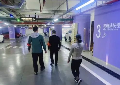 记住上海街头巷尾的这种标识，关键时刻能救你！尤其半夜时分