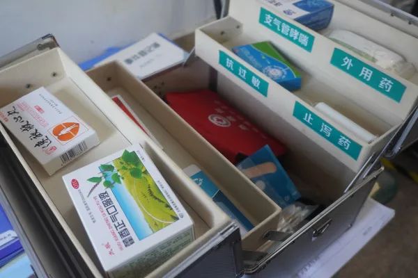 记住上海街头巷尾的这种标识，关键时刻能救你！尤其半夜时分