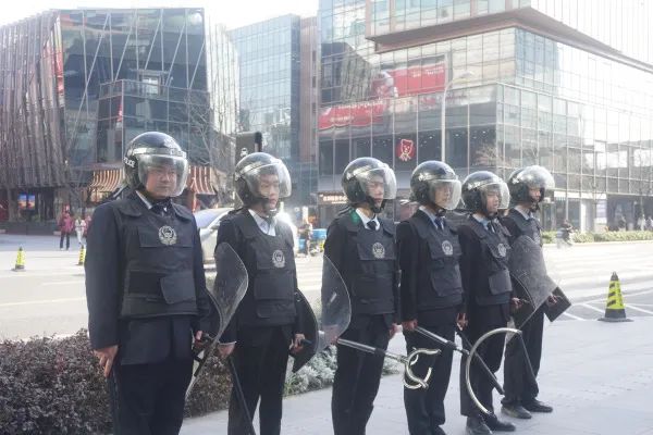 记住上海街头巷尾的这种标识，关键时刻能救你！尤其半夜时分