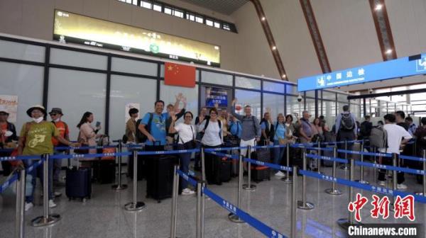 中泰免签满月 经中老铁路入境的泰国籍旅客环比增长750%