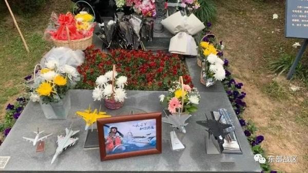 23年了……我们想你！