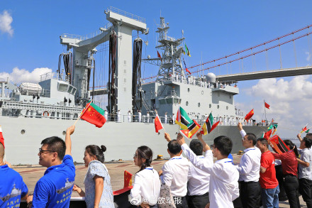 海军第45批护航编队访问莫桑比克