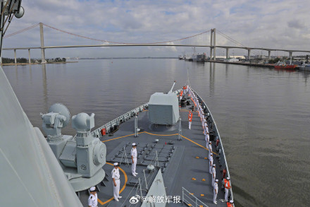 海军第45批护航编队访问莫桑比克