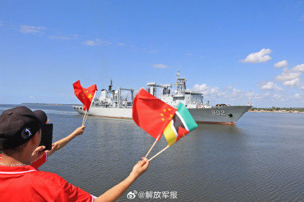 海军第45批护航编队访问莫桑比克