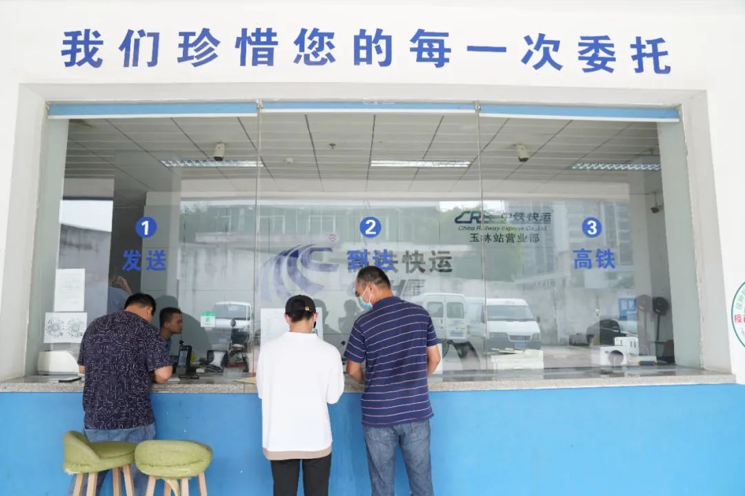 白切鸡、香烛、糯米饭......清明节，这些祭扫物品能带上车吗？