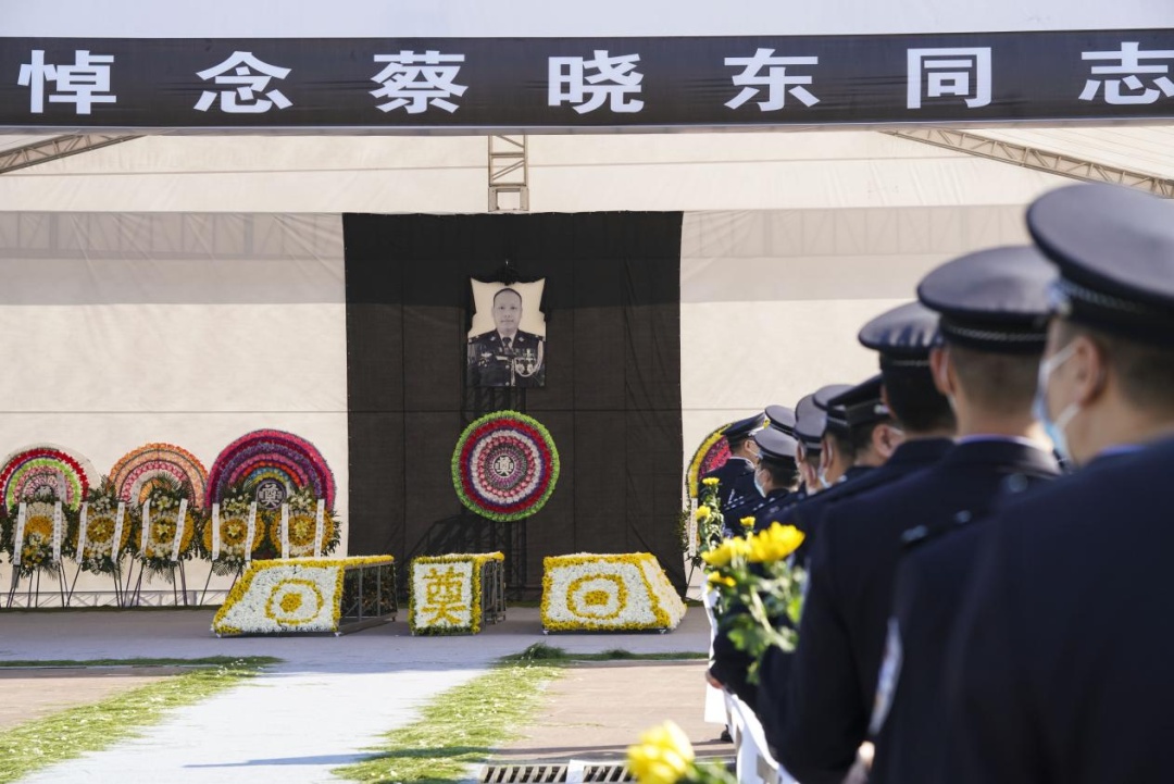 那些英勇无畏的你们，永远留在了历史的天空……