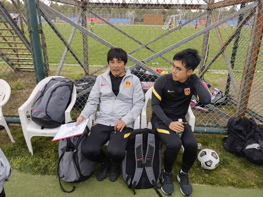 中日足球的一些差异——专访中国U15男足选拔队主教练浮嶋敏 中日足球的一些差异——专访中国U15男足选拔队主教练浮嶋敏