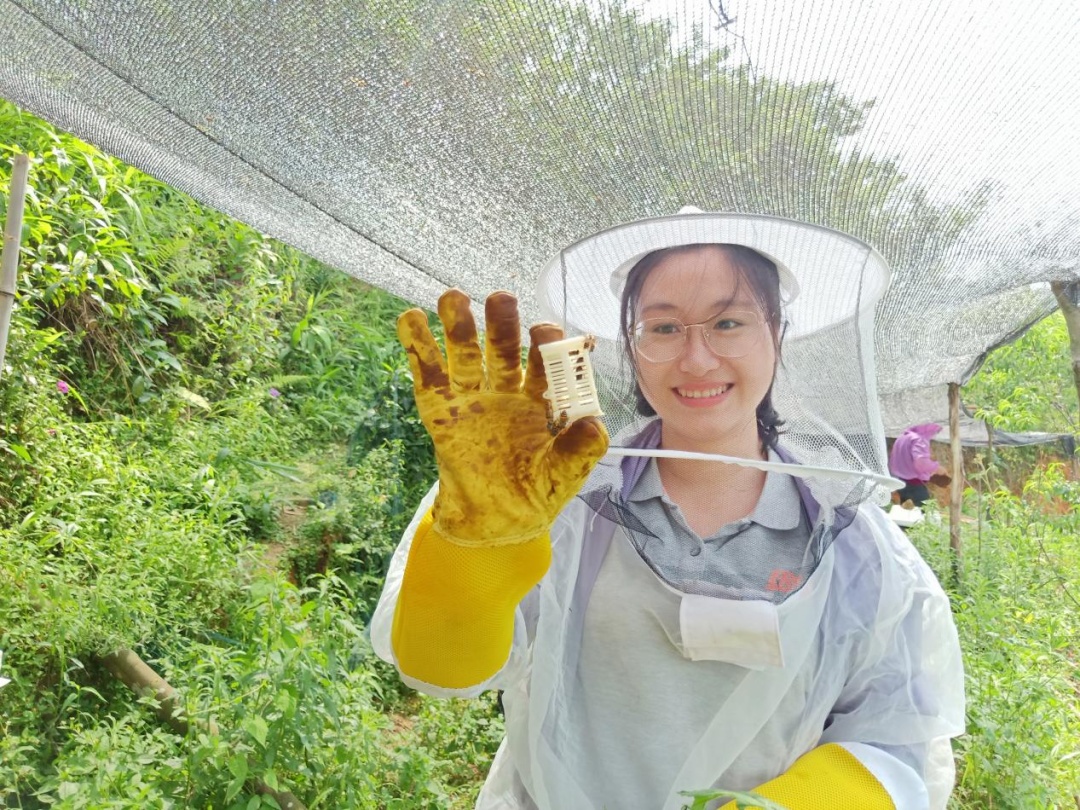那些英勇无畏的你们，永远留在了历史的天空……