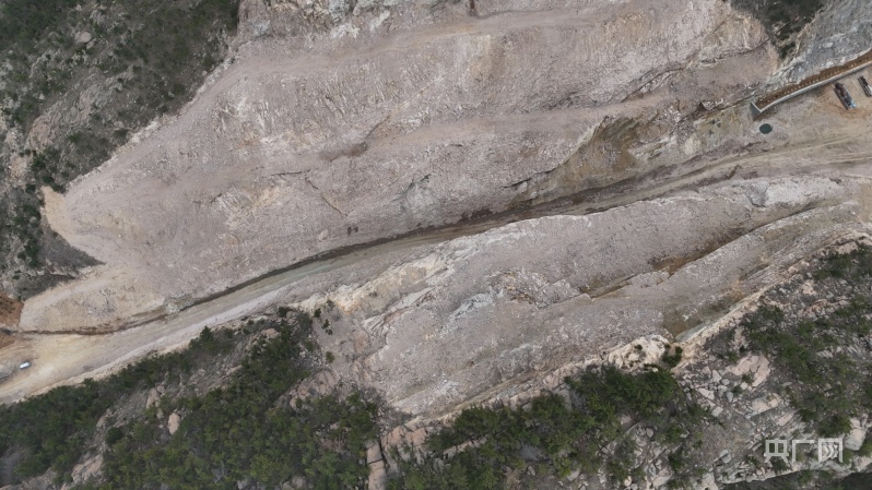 风景区内数百亩青山变墓地，谁干的？