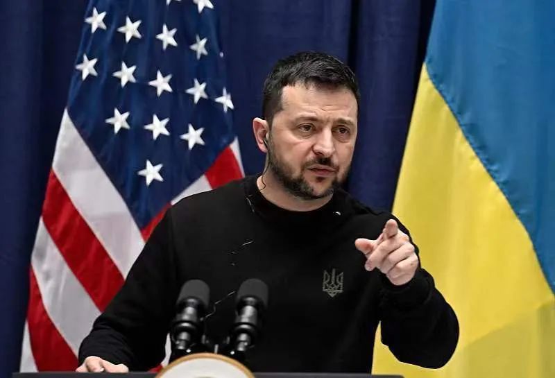 撤退?和谈?泽连斯基公开发声→ 撤退?和谈?泽连斯基公开发声→