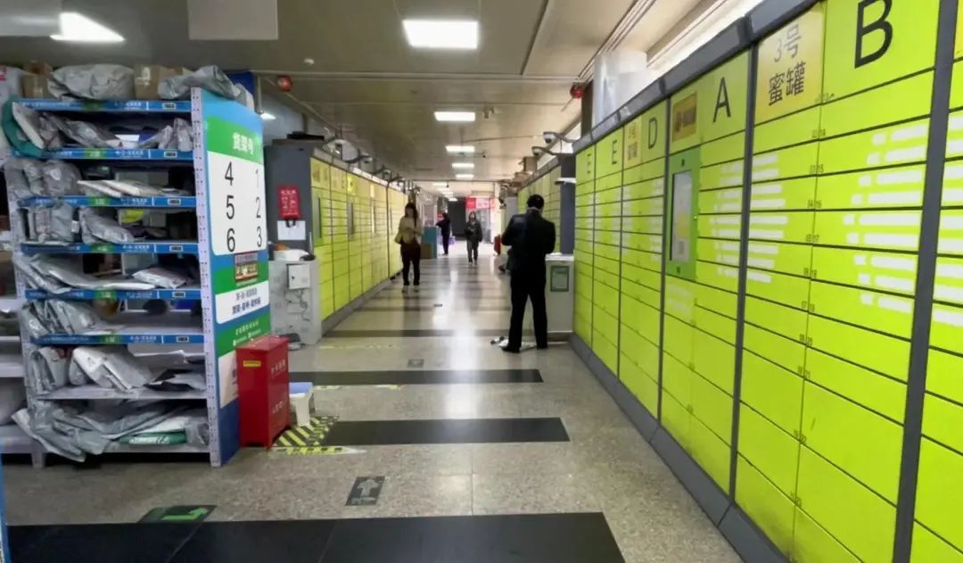 北京“不告而投”仍普遍！快递员：很难执行