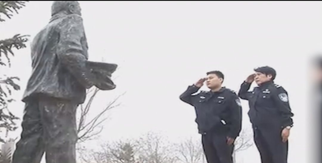 “012642” 一个属于三个人的警号 “012642” 一个属于三个人的警号