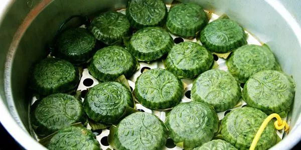 春天第一口美味来袭！艾糍清香甜糯，怎么吃才更健康？