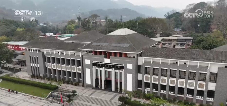 清明假期各地掀起红色旅游热潮 数字技术让红色故事“活”起来