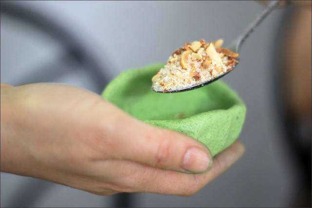 春天第一口美味来袭！艾糍清香甜糯，怎么吃才更健康？