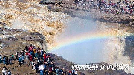 打卡好去处！清明假期壶口瀑布现唯美彩虹