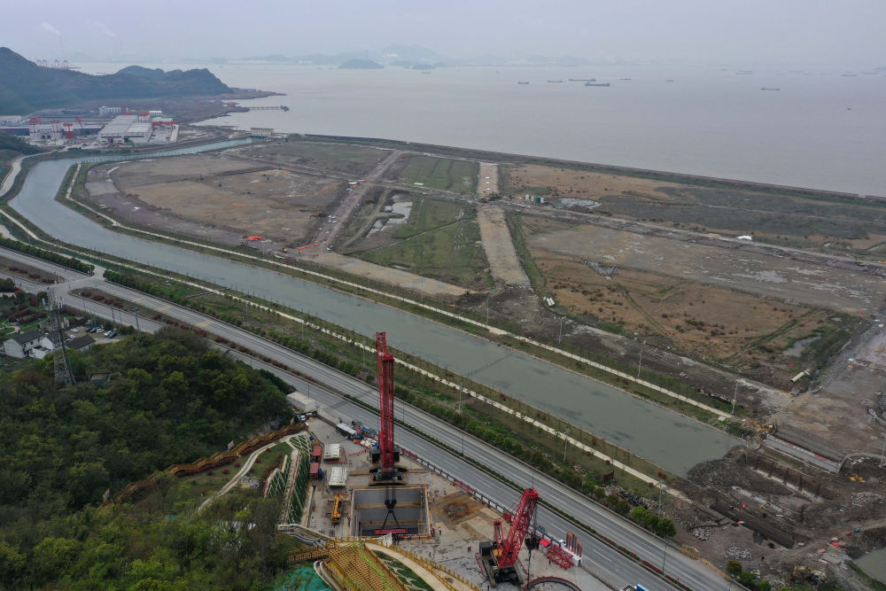 甬舟铁路金塘海底隧道“定海号”盾构机核心部件组装完成 甬舟铁路金塘海底隧道“定海号”盾构机核心部件组装完成