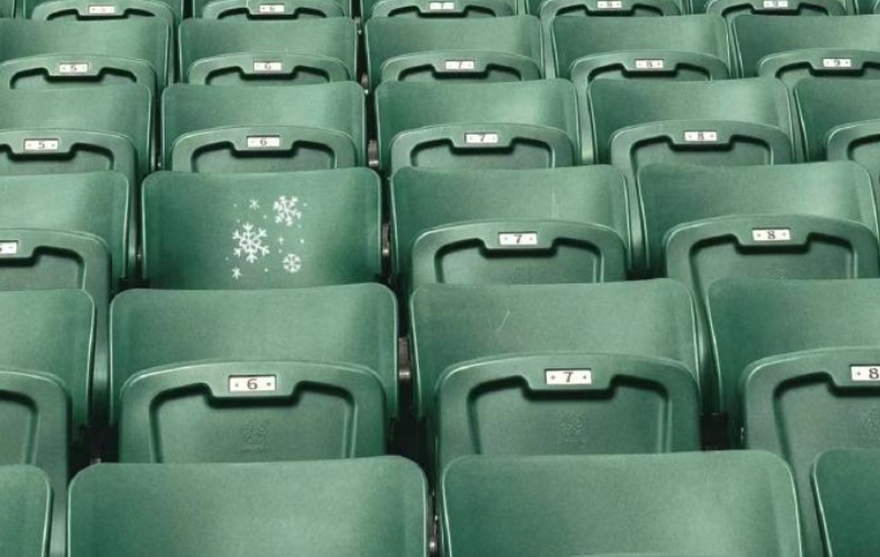 突然离世，年仅39岁！她的座位被永久封存，全场悼念……