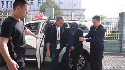 四川遂宁一男子杀妻抛尸野外,8天后在贵州一废弃厂房落网 四川遂宁一男子杀妻抛尸野外,8天后在贵州一废弃厂房落网