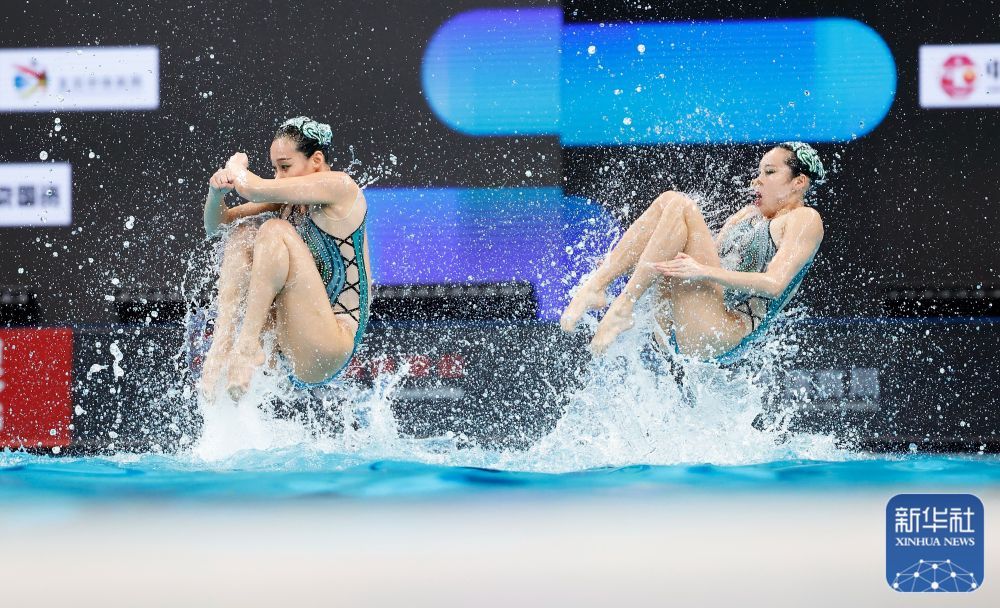 花样游泳世界杯北京站：中国队获集体自由自选冠军