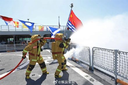 海军第45批护航编队结束访问莫桑比克