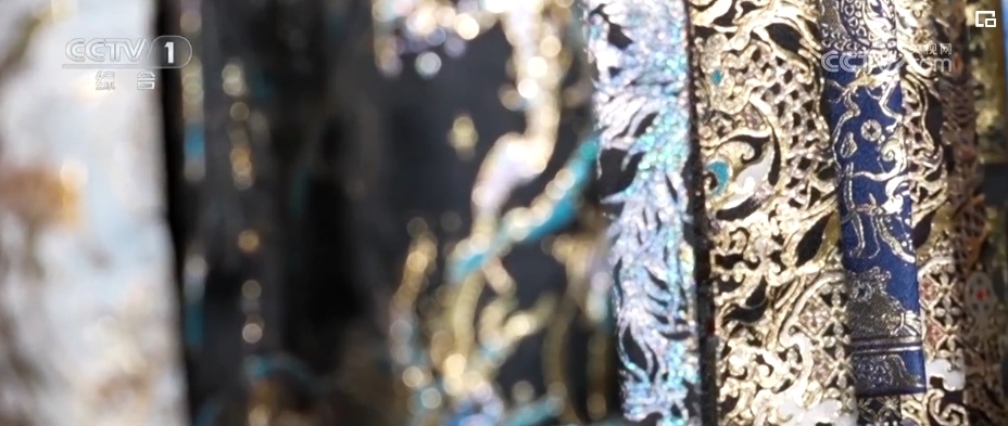 国潮、非遗乘势而上 激活消费“一池春水” 以崭新面貌洋溢生机与活力 国潮、非遗乘势而上 激活消费“一池春水” 以崭新面貌洋溢生机与活力