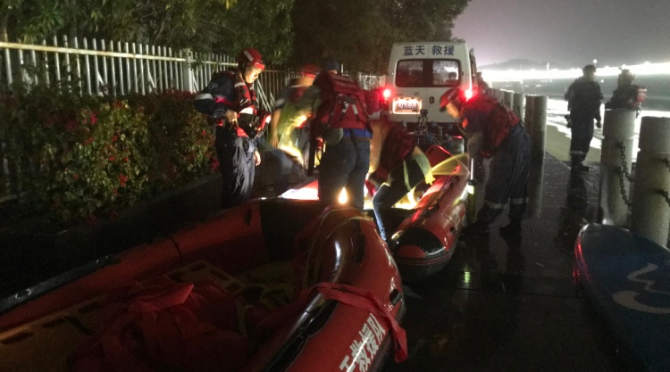 痛心!厦门一男孩坠海!遗体已找到…… 痛心!厦门一男孩坠海!遗体已找到……