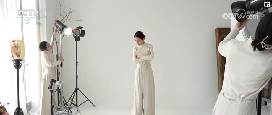 国潮、非遗乘势而上 激活消费“一池春水” 以崭新面貌洋溢生机与活力 国潮、非遗乘势而上 激活消费“一池春水” 以崭新面貌洋溢生机与活力