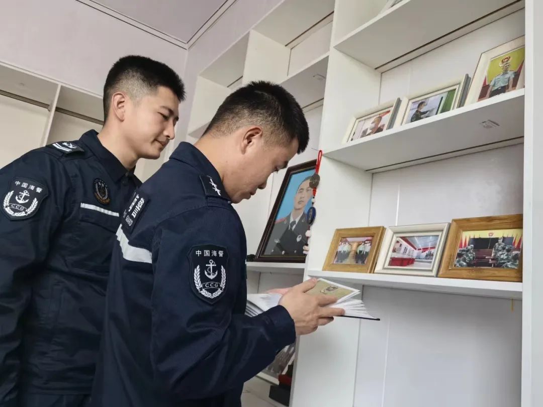 这张兄弟“合影”，令人泪目！