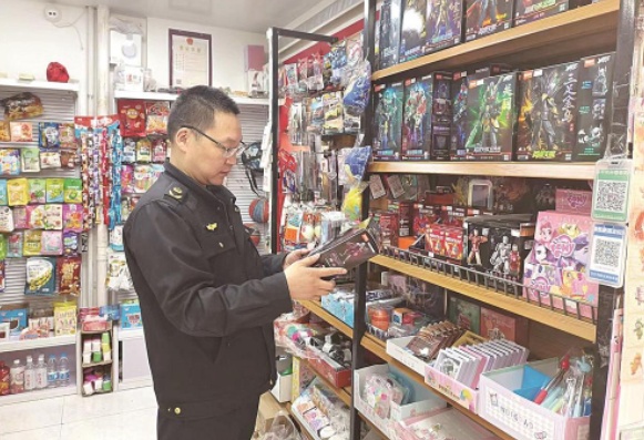 “炸包”玩具有危险！西宁查处6家店铺