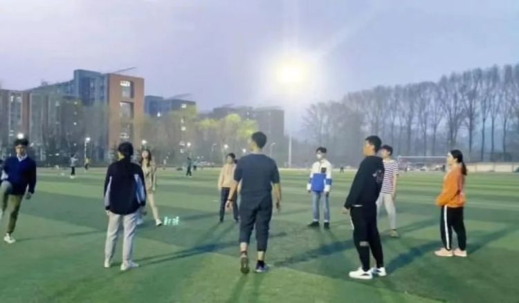 超1000万次播放！博士生的这个动作，真酷！