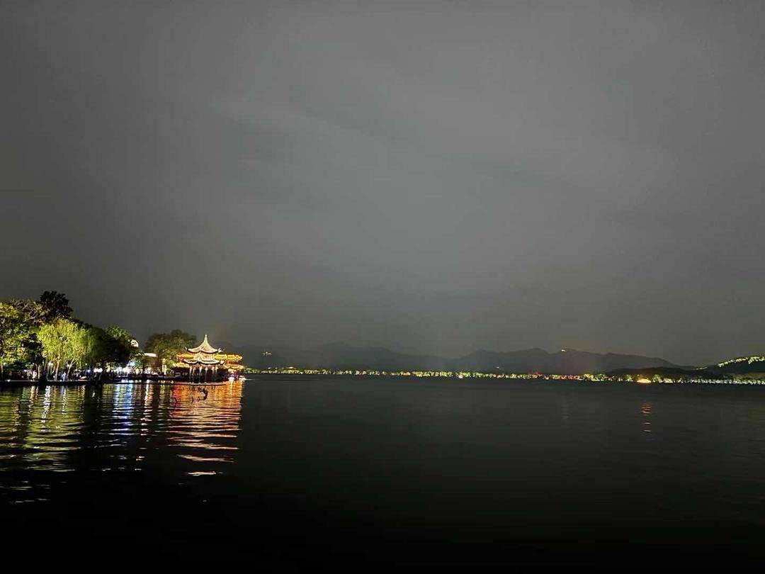 坐公交去漠河的小伙这次要去东南亚,就当工作前给自己“放个假” 坐公交去漠河的小伙这次要去东南亚,就当工作前给自己“放个假”