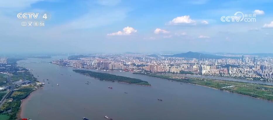 多领域实干前行呈现良好势头 中国经济回升向好态势增强