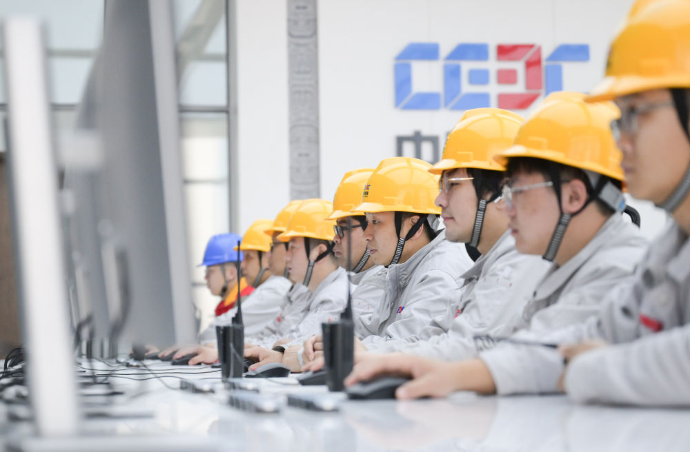 废弃盐穴变身“超级充电宝”——湖北应城300兆瓦级压气储能工程并网发电 废弃盐穴变身“超级充电宝”——湖北应城300兆瓦级压气储能工程并网发电