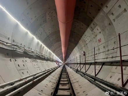 广州地铁12号线海珠至番禺段盾构隧道全部贯通